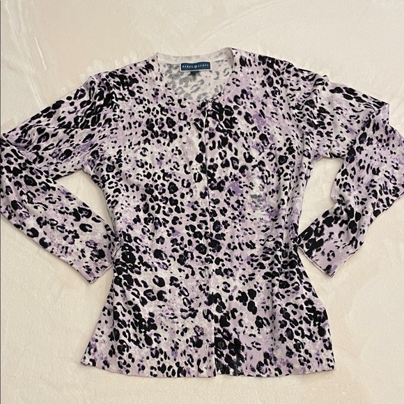 Karen Scott Tops - ☺️ Karen Scott Lavender and Black Animal Print cardigan
